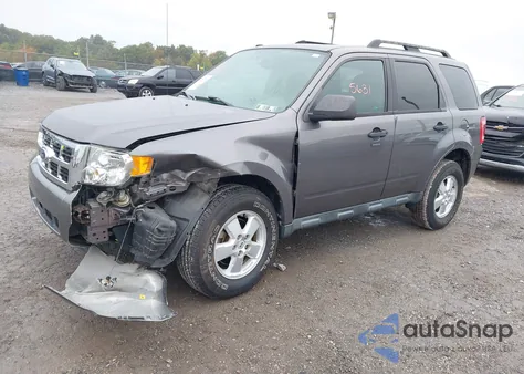 2010 Ford Escape Xlt из США, поврежденный, VIN 1FMCU0D73AKA72210